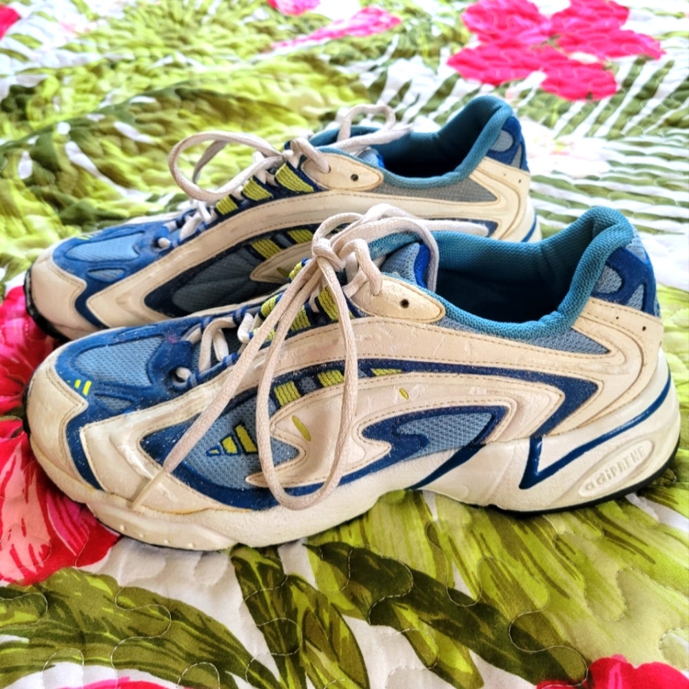 Adidas Sneakers